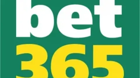 西汉姆2-0击败曼联，鲍文立下头功，加纳乔错失良机，曼联跌至第八位